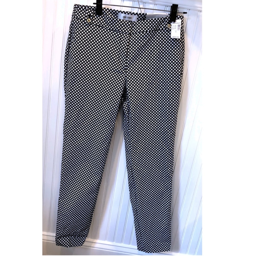 Black & White Checkered Ankle Pants